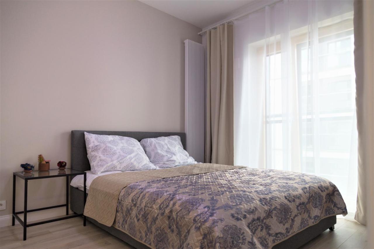 Exclusive 2Br! Apartment In Center +Netflix +Gym Warsaw Luaran gambar